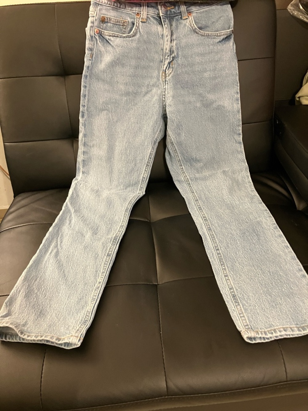 H&M STRAIGHT LEG HIGH RISE MOM JEANS
